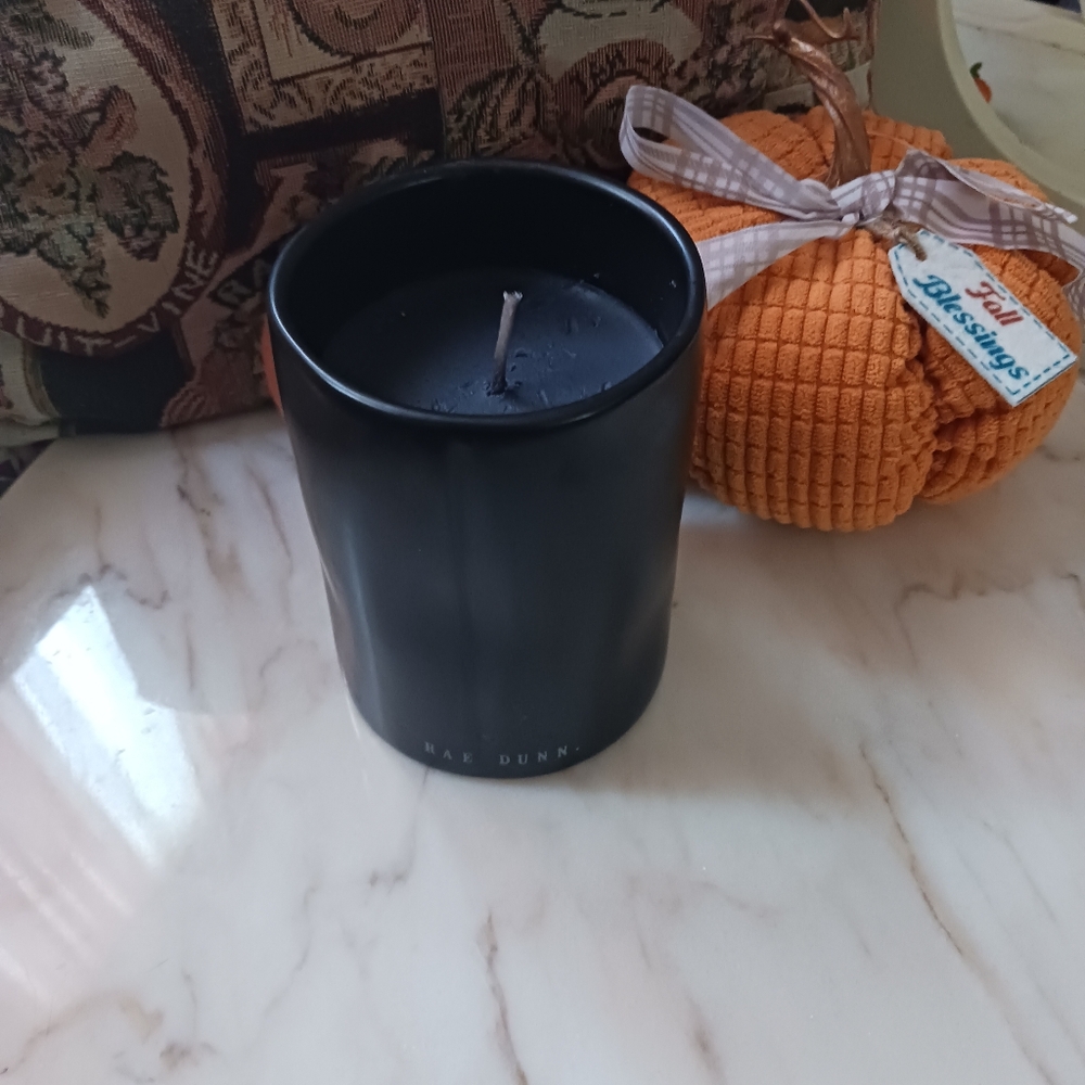 NWOT Rae Dunn Pumpkin Pie Scent Candle, Halloween Black Ceramic Jar - Picture 6 of 6
